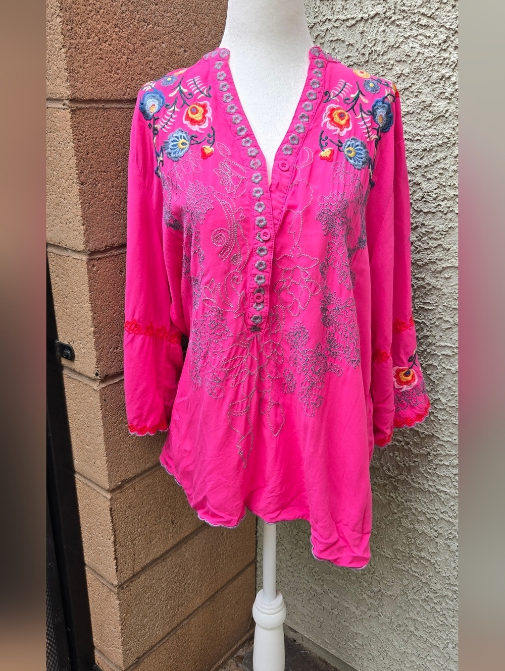 St Lareina Embroidered V-Neck Boho Tunic Top - Pink